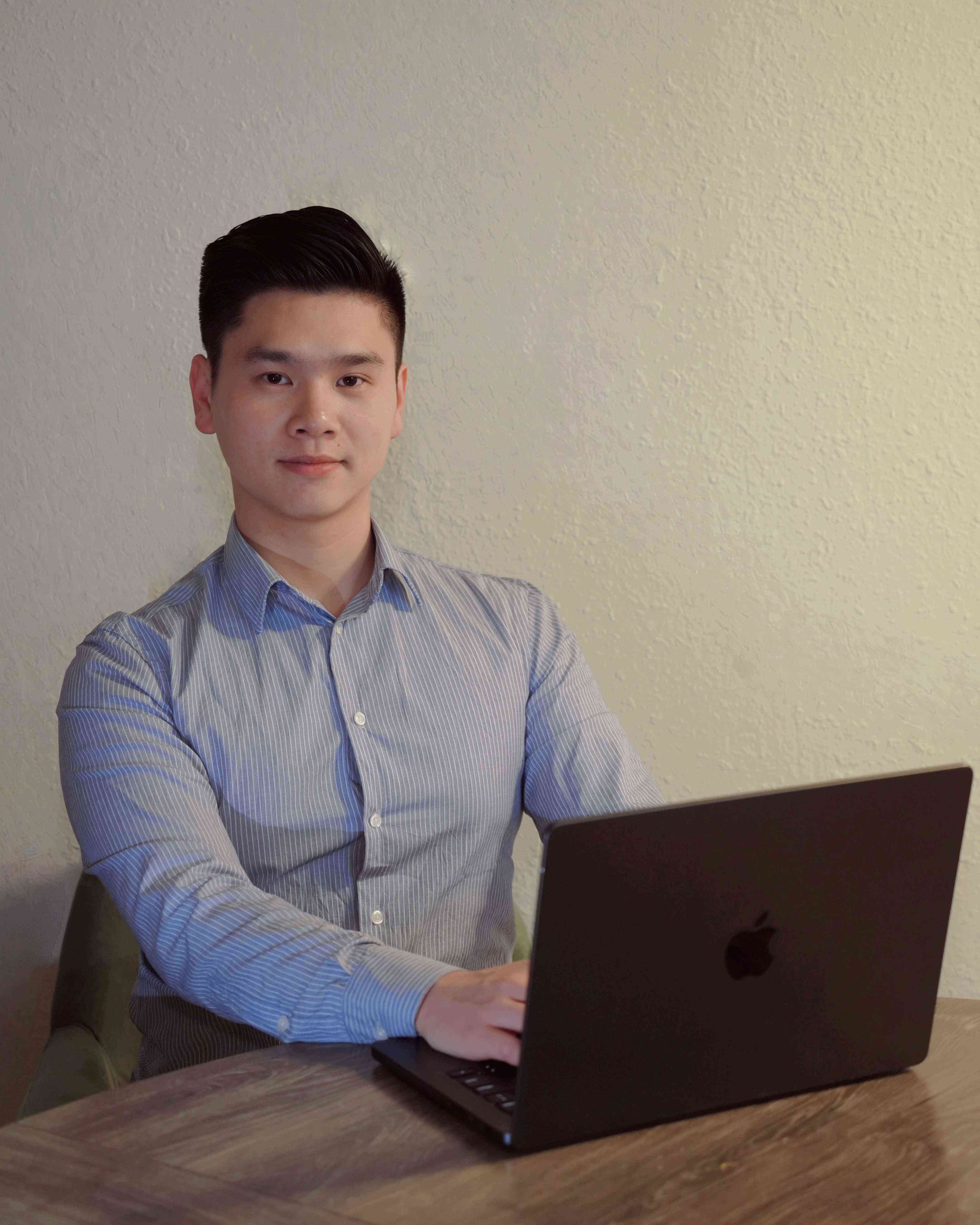 Mr Yijiashun Qi