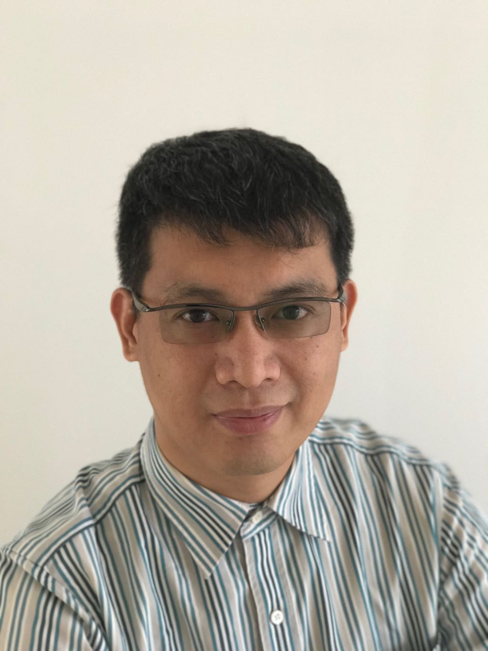 Associate Professor Wei Hu