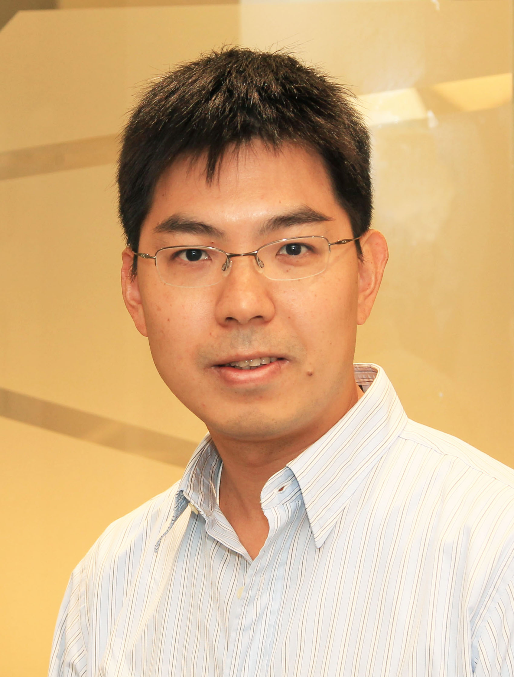 Dr. Yik-Chung Wu